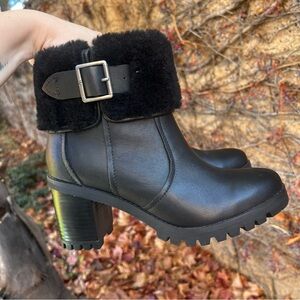 UGG Elisiana Boots Waterproof Leather Stacked Heel in Black